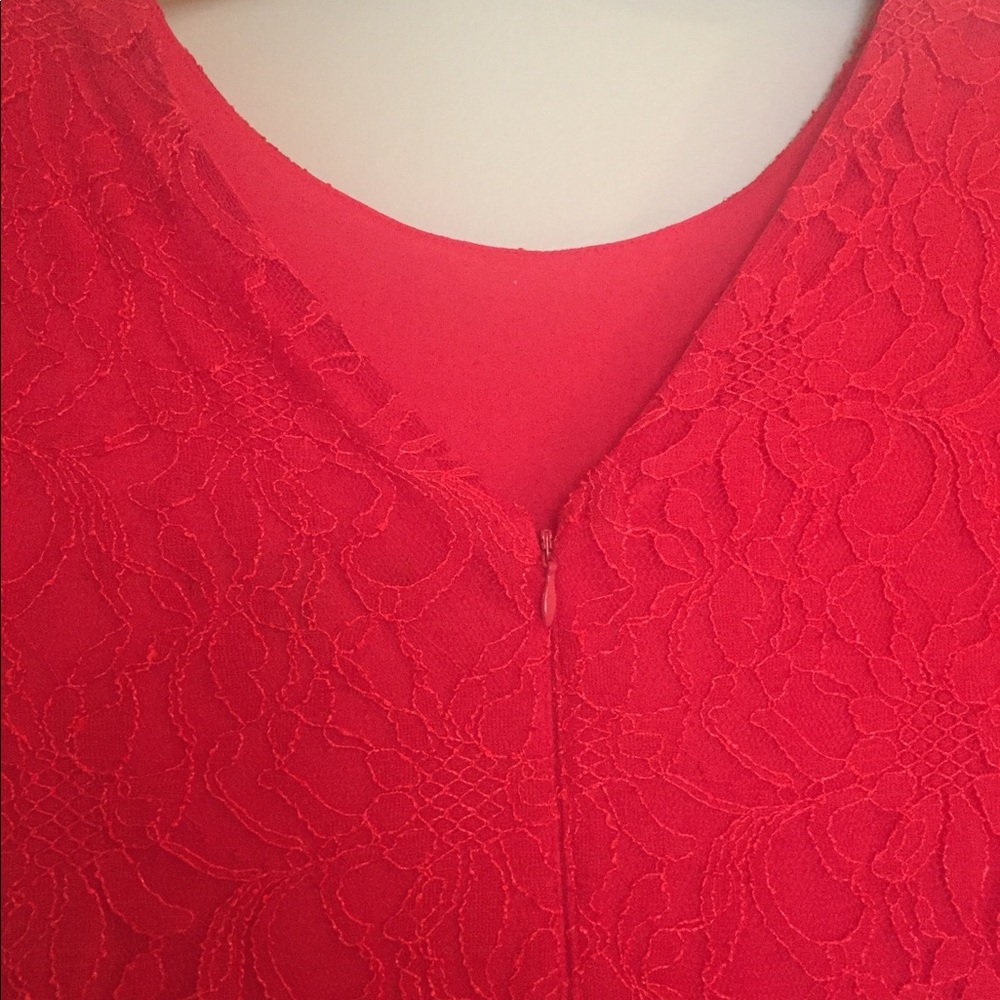 Beautiful red lace knee length dress - Picture 4 of 8